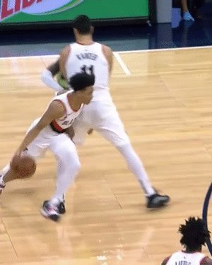 九游体育APP-【人物】总得分超越大梦！享受篮球已成甜瓜人生真谛